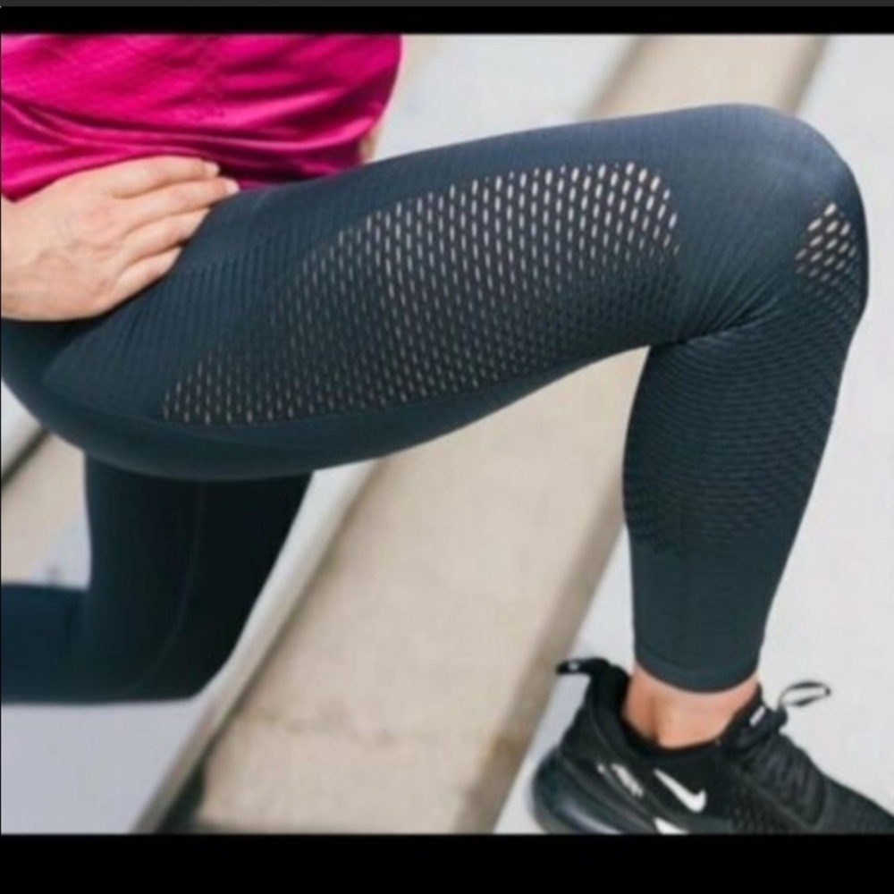Zyia Active Black Seamless Performance Legging